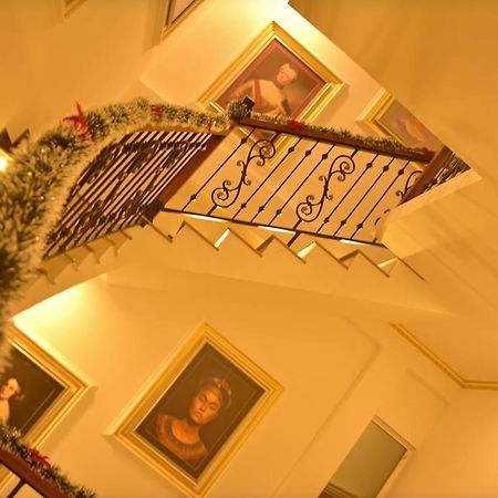 Negombo New Queen'S Palace Esterno foto