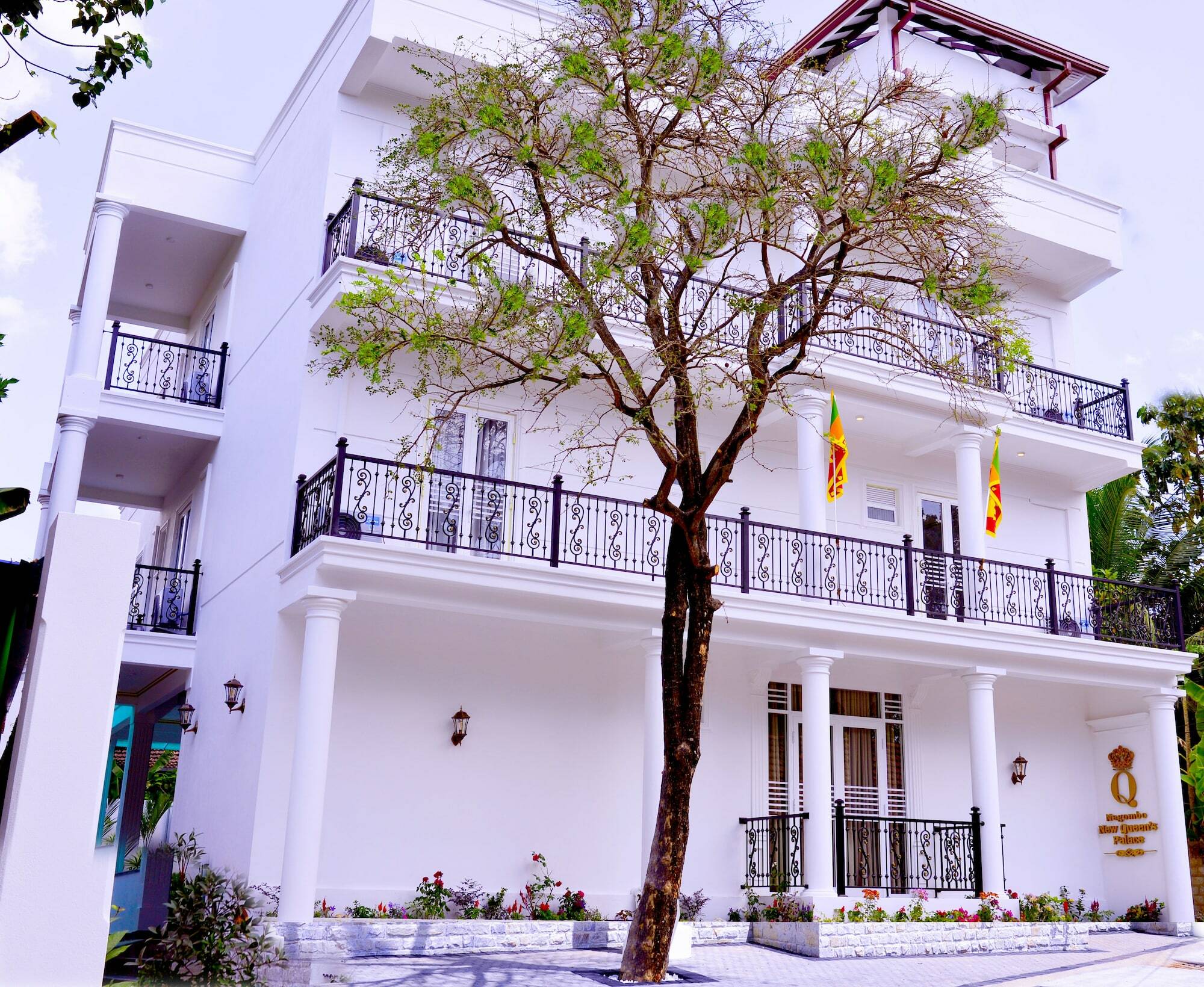 Negombo New Queen'S Palace Esterno foto